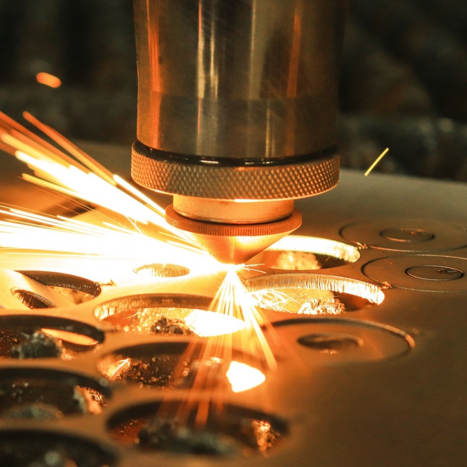 How Laser Cutting Contributes to Metal Fabrication